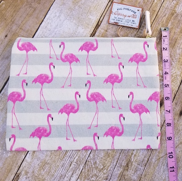 NWT Flamingo makeup bag - Picture 3 of 4